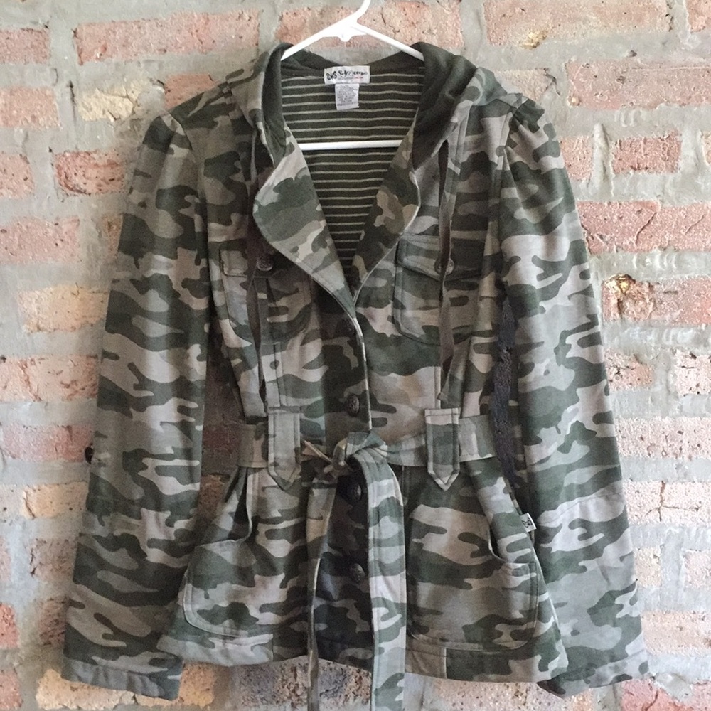 Camo tie waist jacket with hood, size S